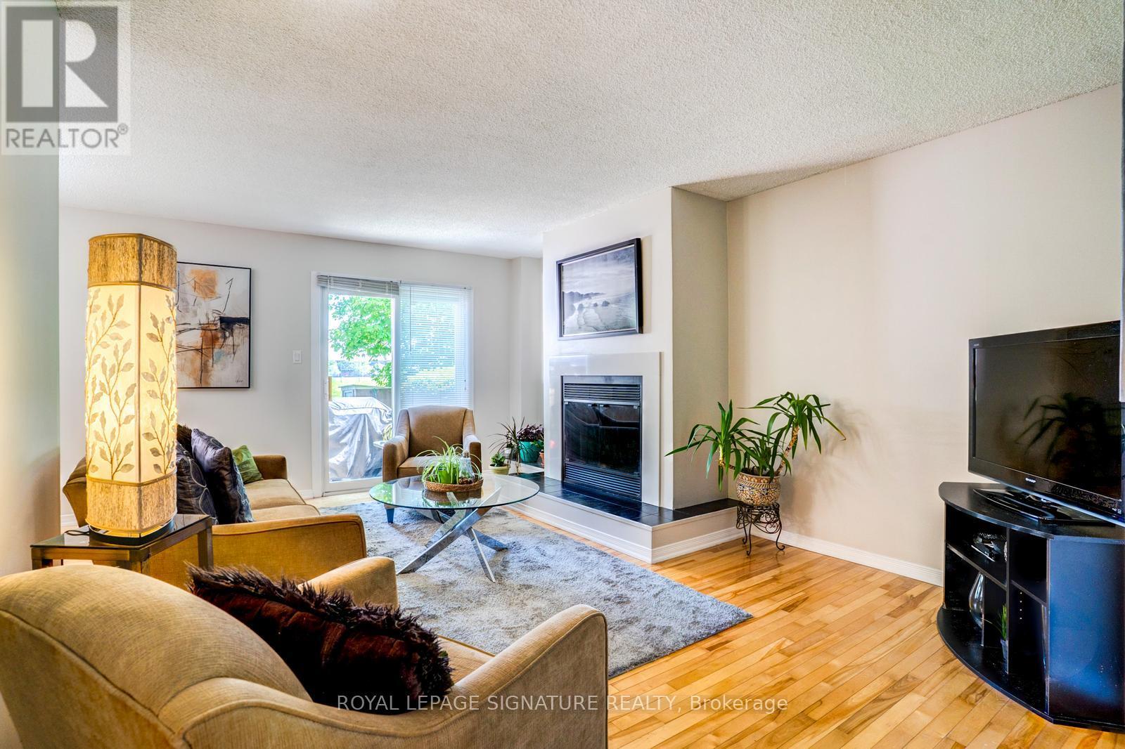 17 Mitchell Avenue, Brampton (Heart Lake West), Ontario  L6Z 1H2 - Photo 7 - W13147560