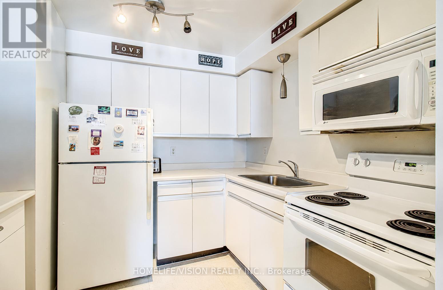 210 - 271 Eiwo Court, Waterloo, Ontario  N2K 2M8 - Photo 4 - X13147490