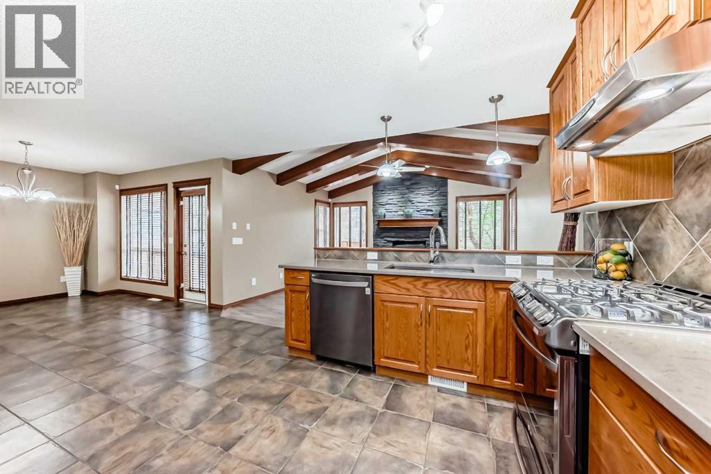 40 Tuscany Vista Crescent NW, Calgary, Alberta  T3L 2Z9 - Photo 9 - A2310989