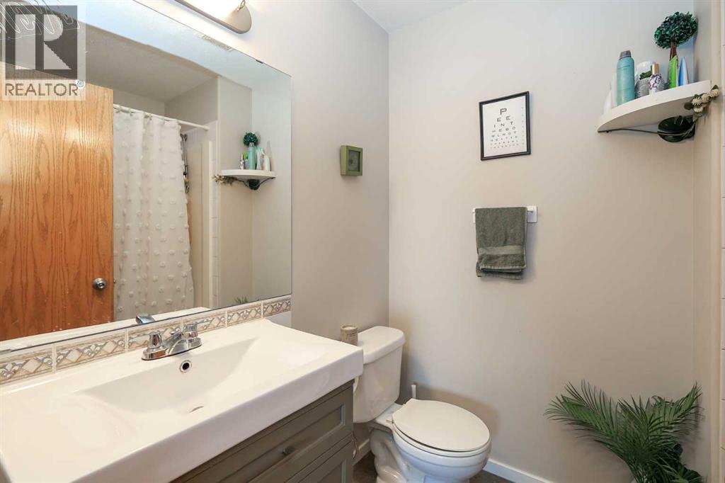 77 Duval Crescent, Red Deer, Alberta  T4R 2Y7 - Photo 26 - A2304752