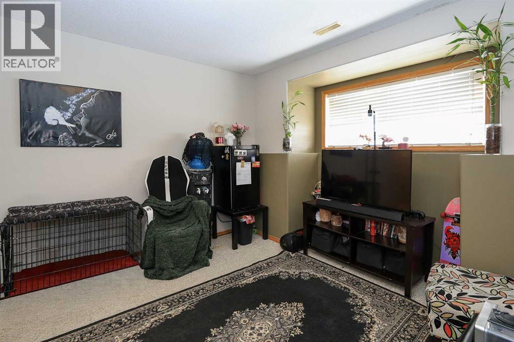77 Duval Crescent, Red Deer, Alberta  T4R 2Y7 - Photo 36 - A2304752