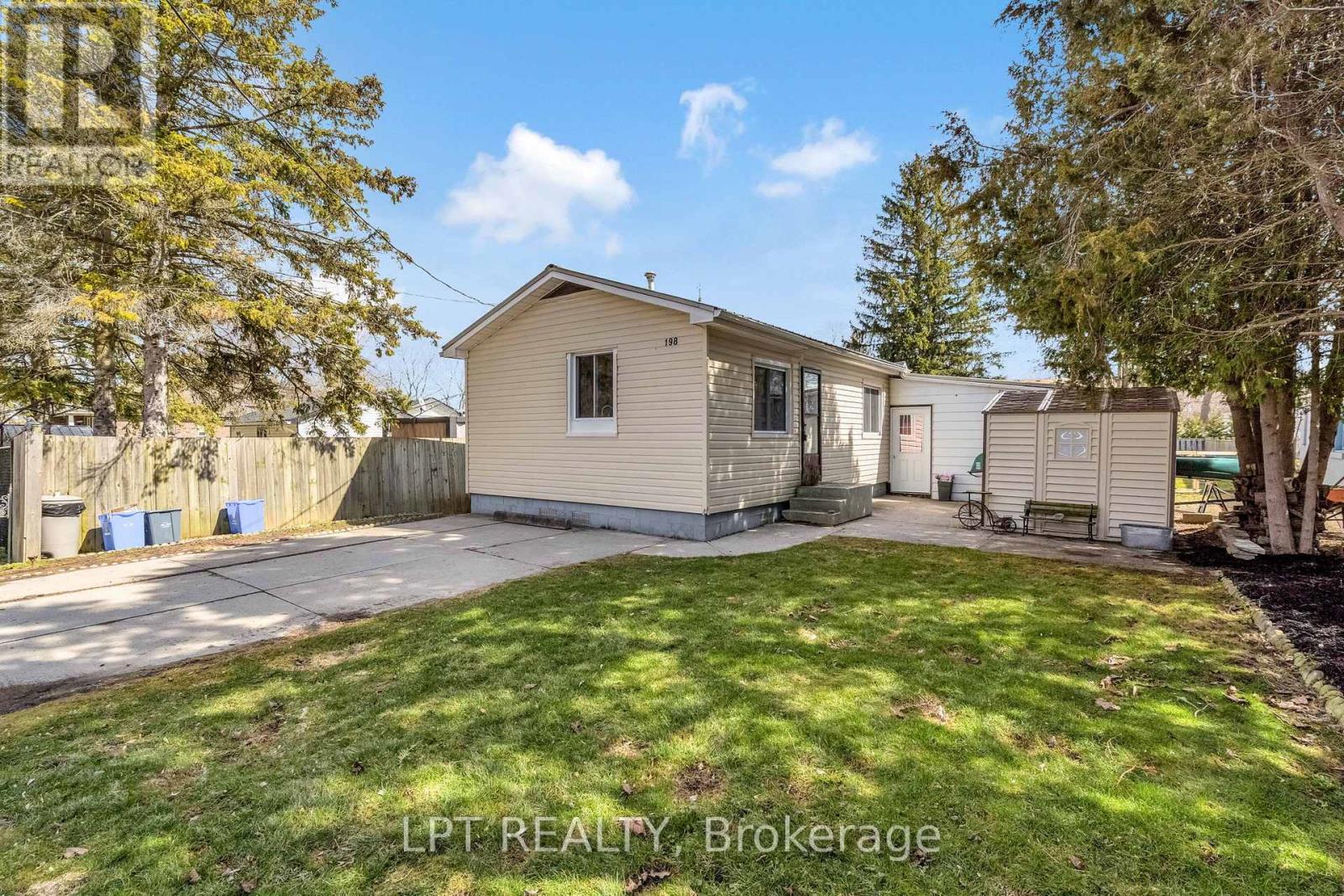 198 Munroe Street, West Elgin, Ontario  N0L 2P0 - Photo 1 - X13147642