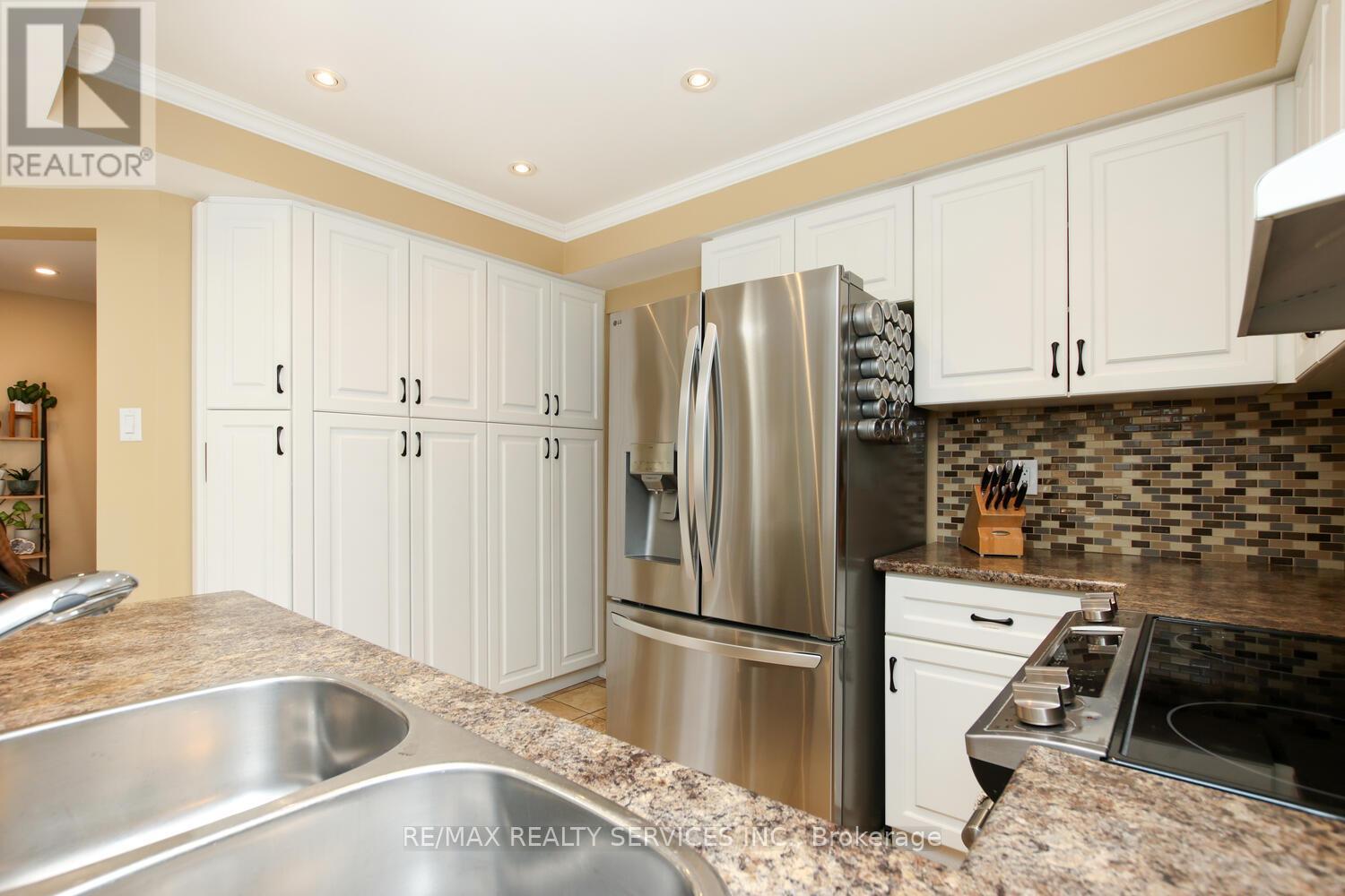 28 Chickadee Crescent, Brampton, Ontario  L6Z 3L2 - Photo 12 - W13114882