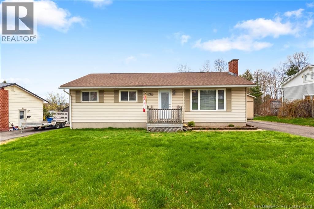 305 Maple Street, Fredericton, New Brunswick  E3A 3R3 - Photo 1 - NB139096