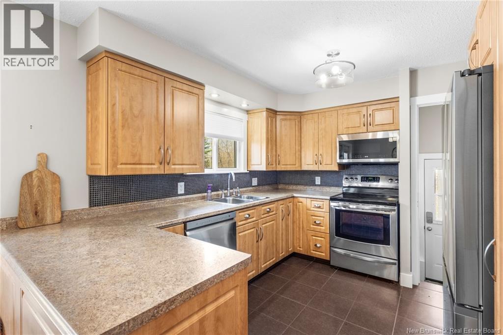 305 Maple Street, Fredericton, New Brunswick  E3A 3R3 - Photo 13 - NB139096