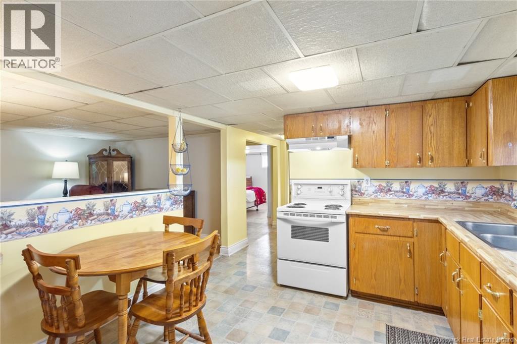 305 Maple Street, Fredericton, New Brunswick  E3A 3R3 - Photo 29 - NB139096