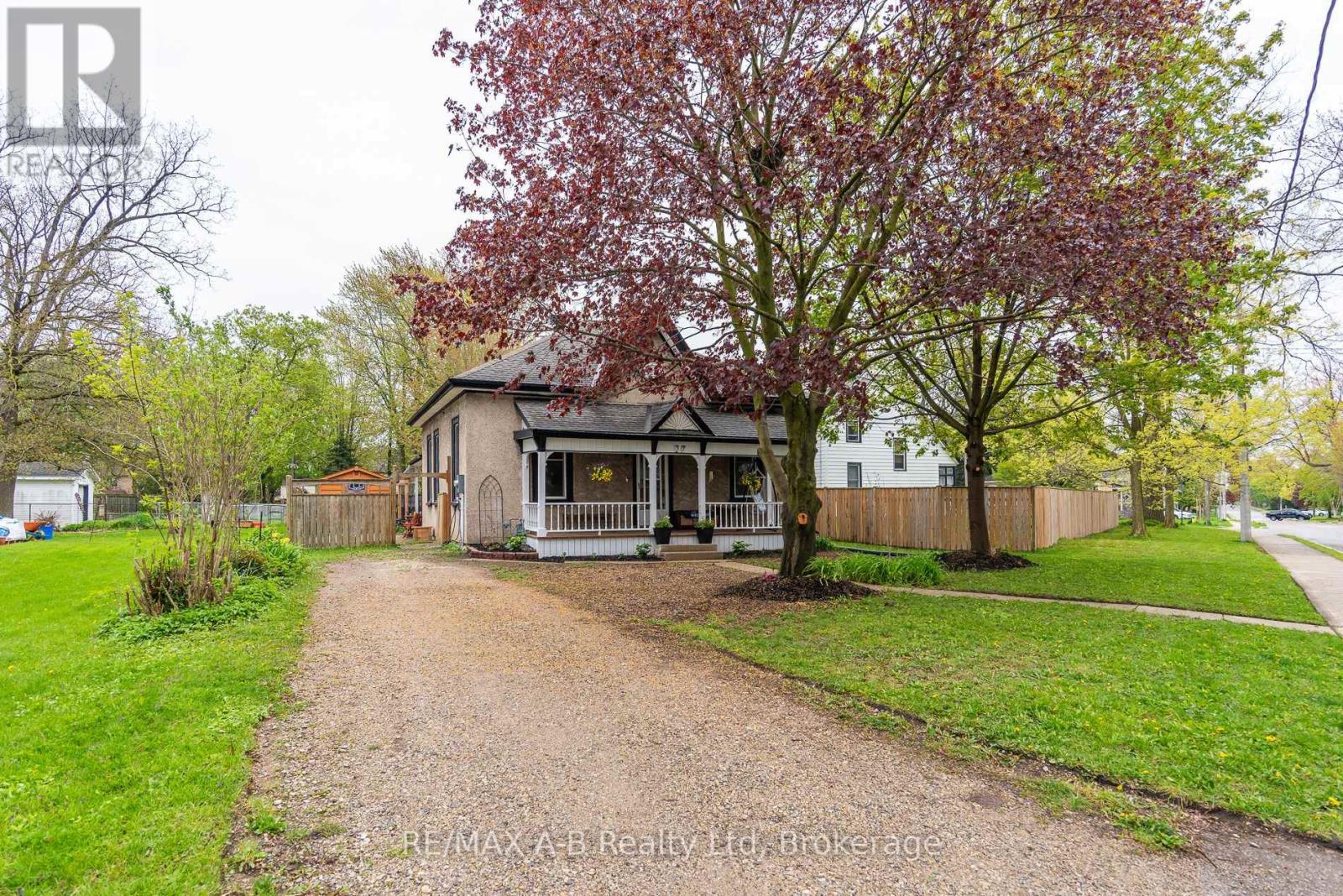 27 Home Street, Stratford, Ontario  N5A 1Z8 - Photo 5 - X13147604