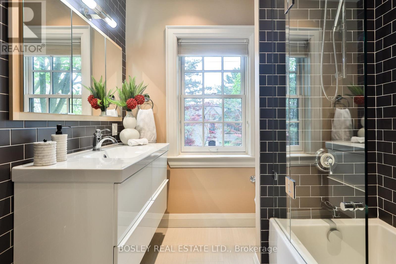 164 Hanna Road, Toronto, Ontario  M4G 3N8 - Photo 23 - C13147644