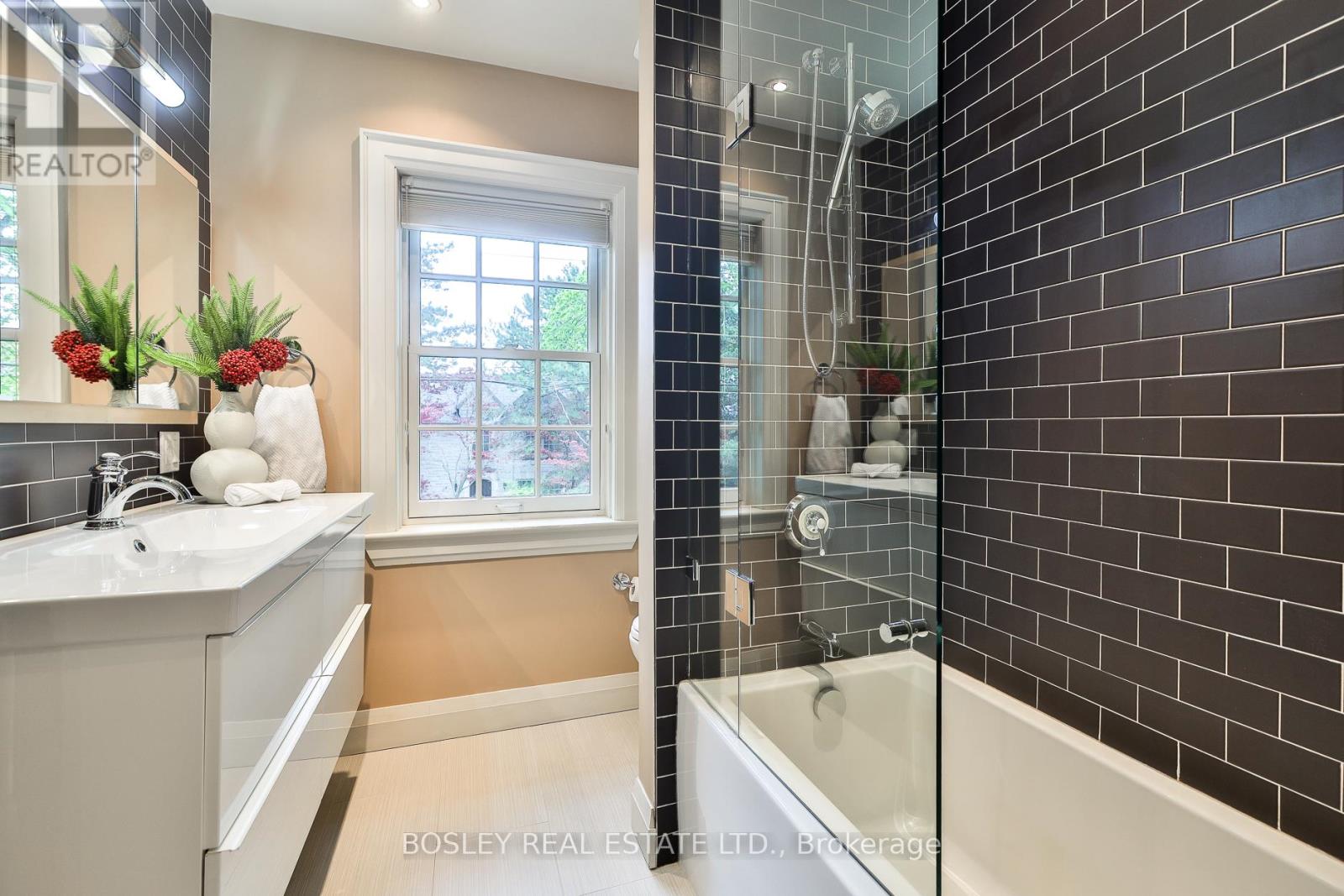 164 Hanna Road, Toronto, Ontario  M4G 3N8 - Photo 24 - C13147644