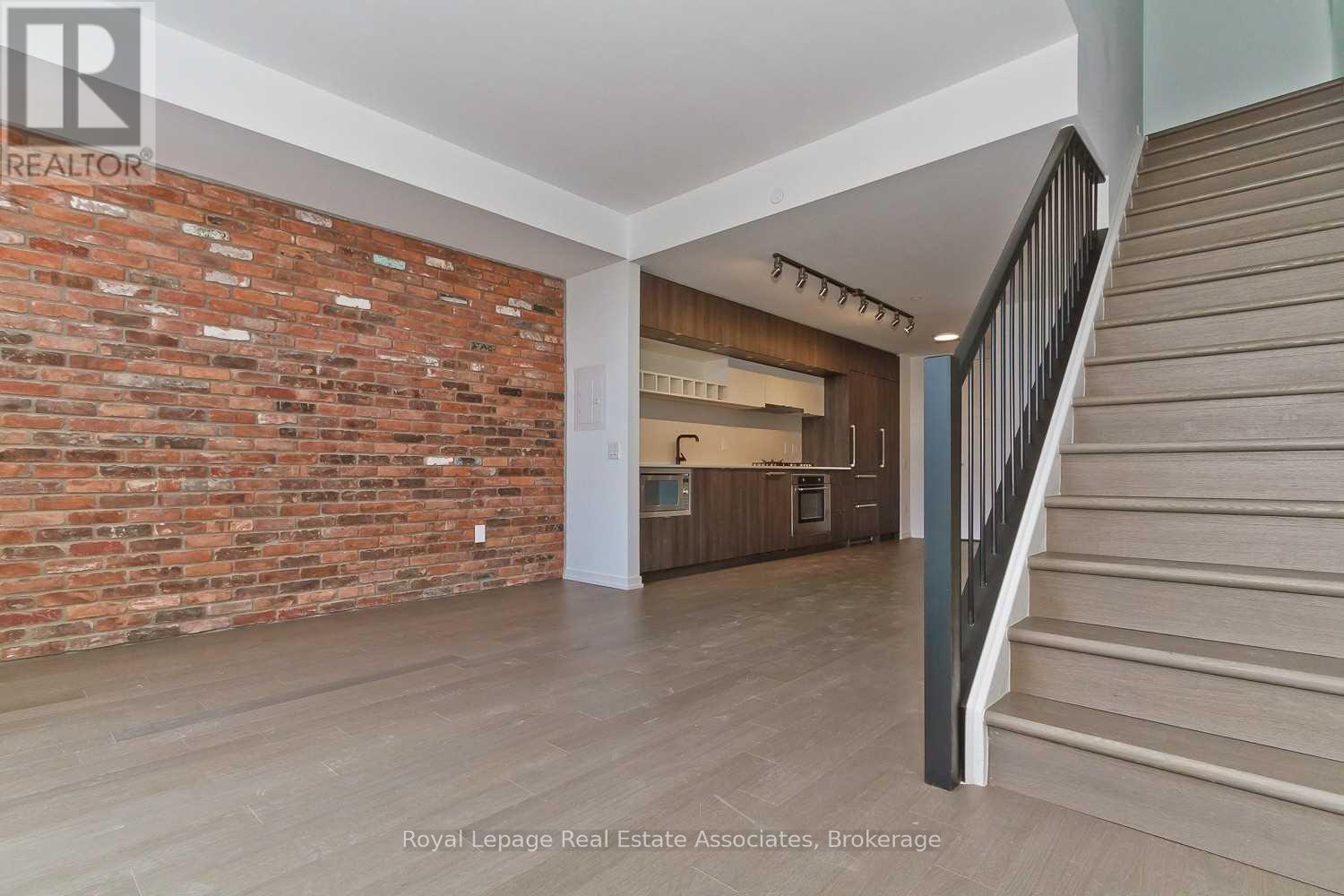 Ph1 - 138 St Helens Avenue, Toronto, Ontario M6H 0B8 - Photo 2 - C13147670