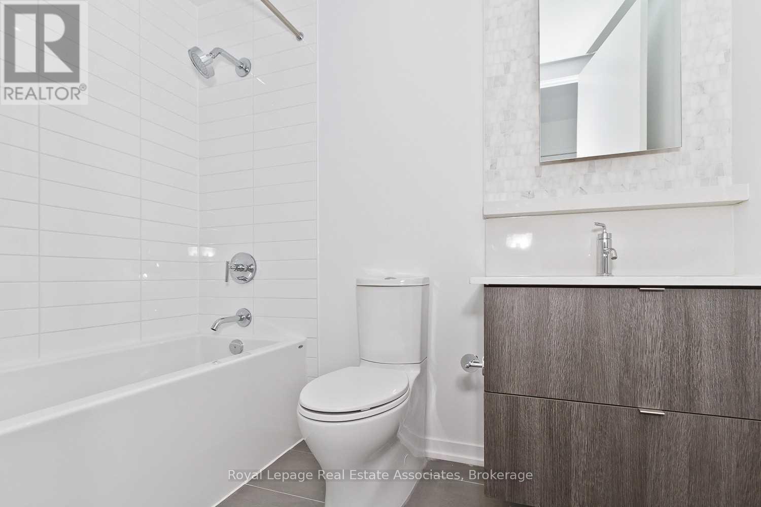 Ph1 - 138 St Helens Avenue, Toronto, Ontario M6H 0B8 - Photo 23 - C13147670