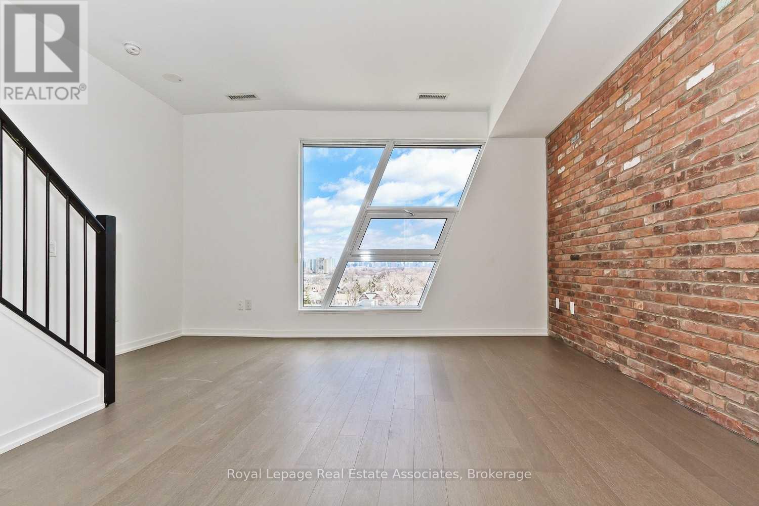 Ph1 - 138 St Helens Avenue, Toronto, Ontario M6H 0B8 - Photo 3 - C13147670