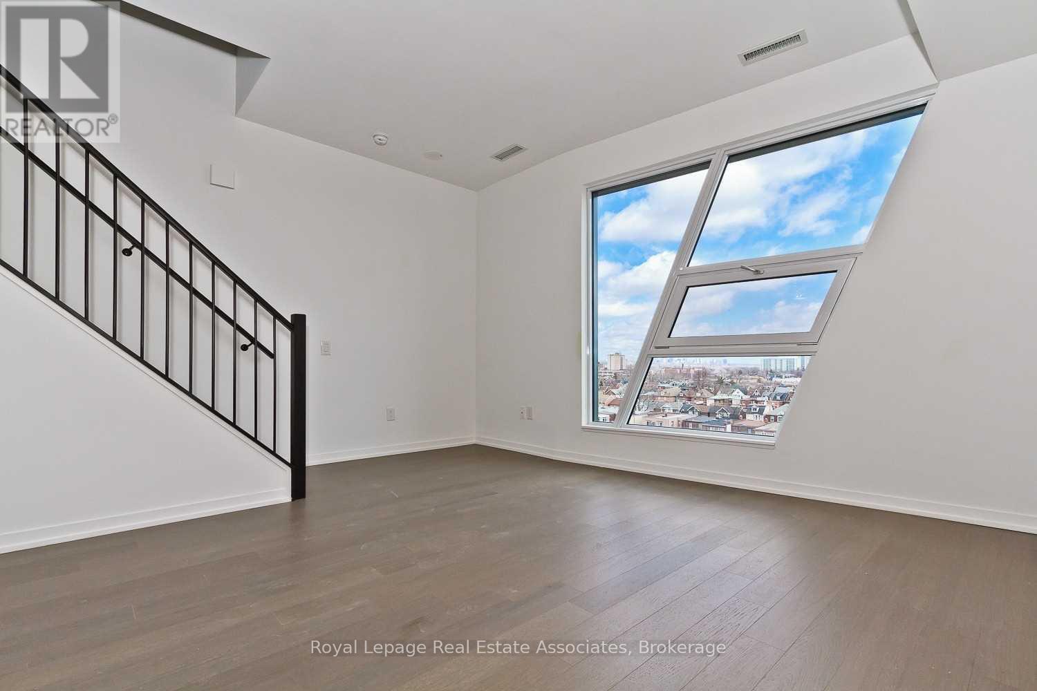 Ph1 - 138 St Helens Avenue, Toronto, Ontario M6H 0B8 - Photo 5 - C13147670