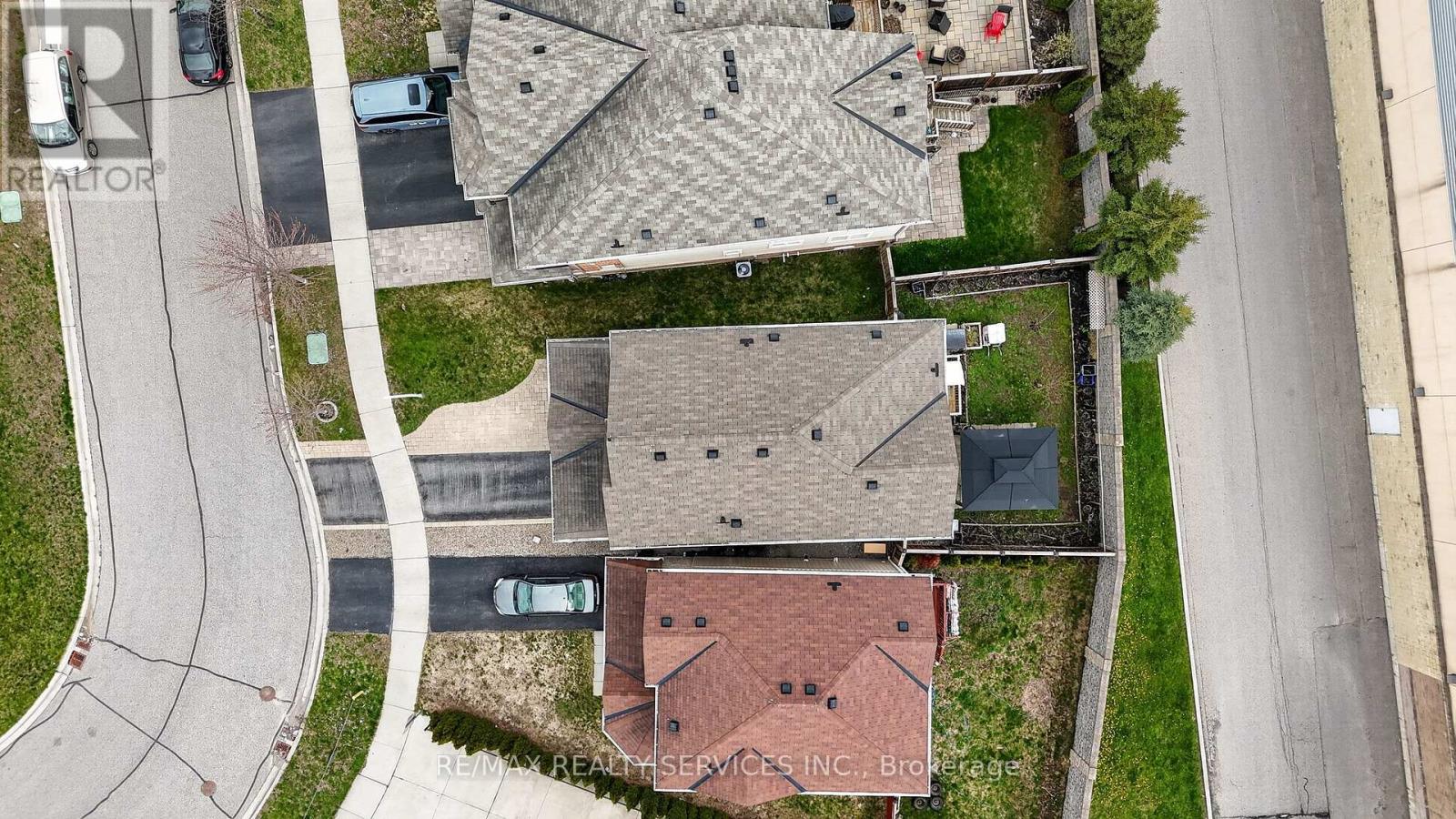 69 Mantz Crescent, Whitby, Ontario L1R 0L2 - Photo 8 - E13147662