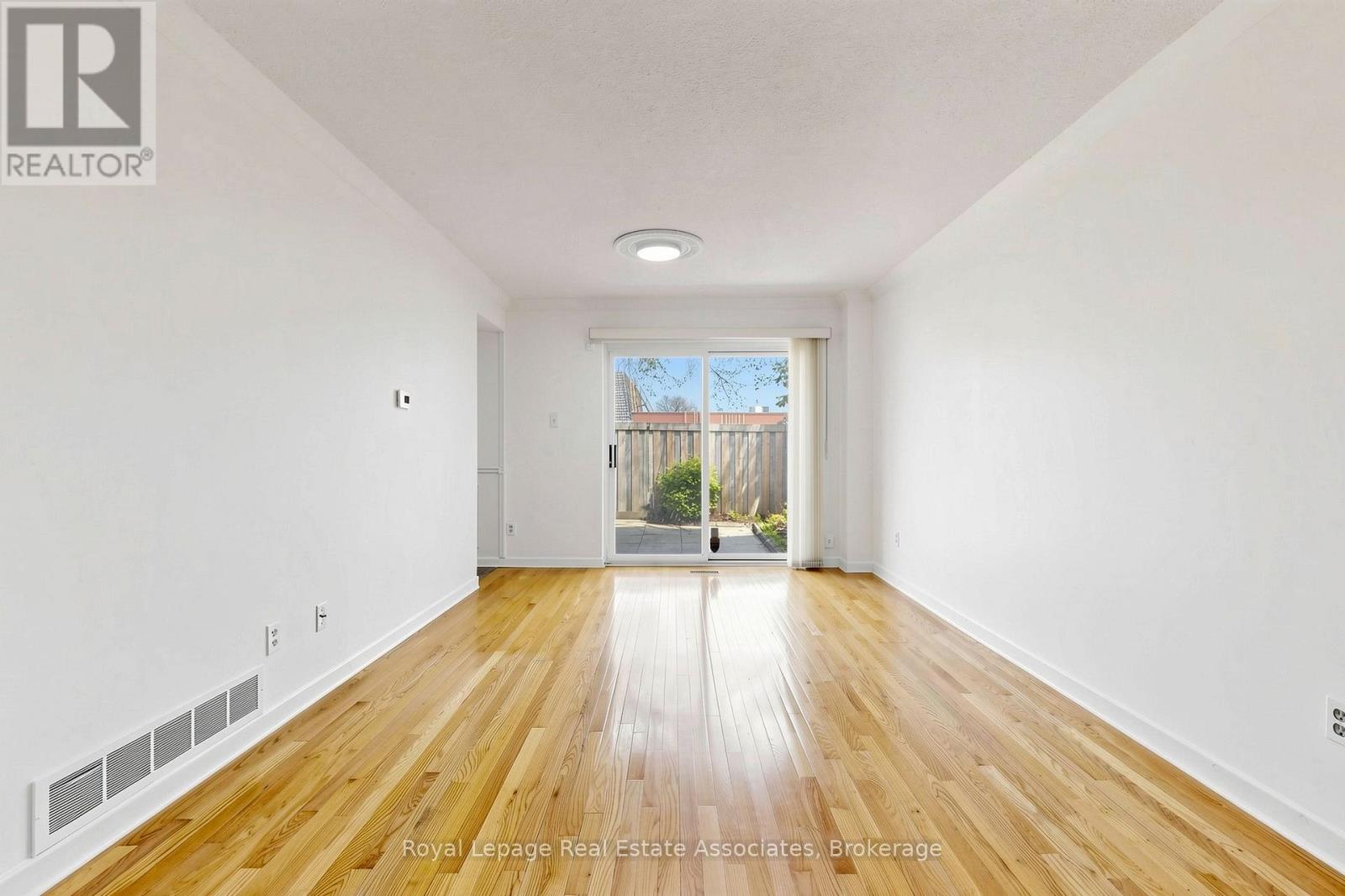 40 - 600 Silver Creek Boulevard, Mississauga, Ontario  L5A 2B4 - Photo 6 - W13145878