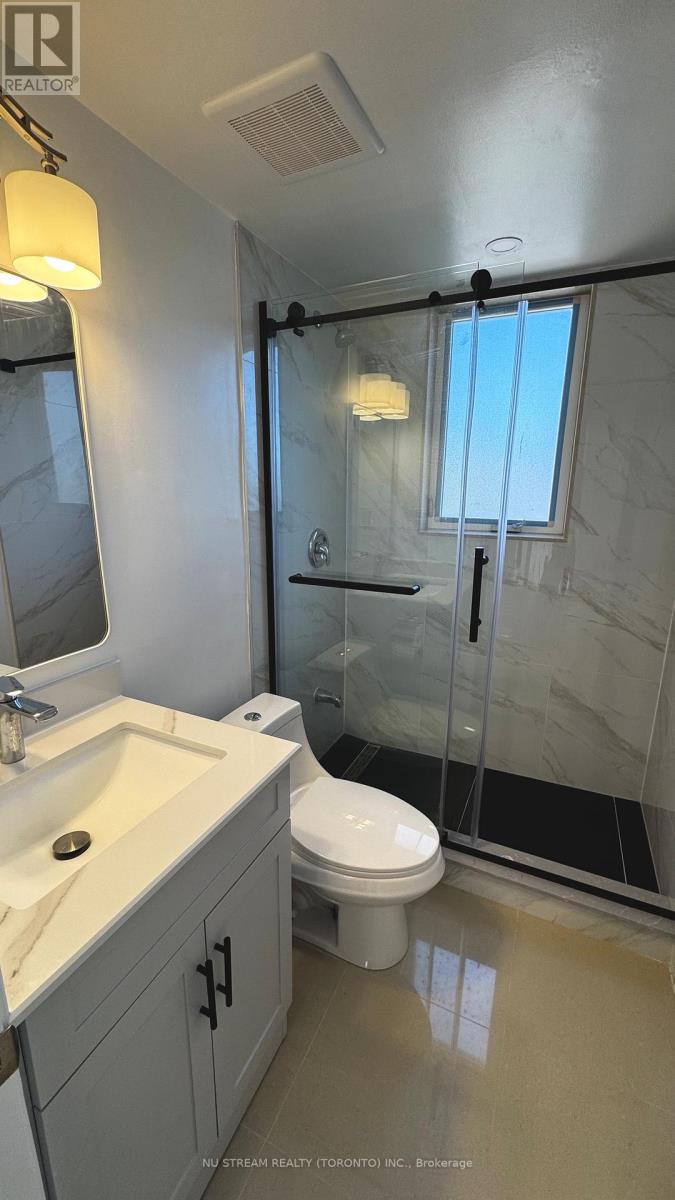 261 Essex Avenue, Richmond Hill, Ontario  L4C 2C3 - Photo 12 - N13147622