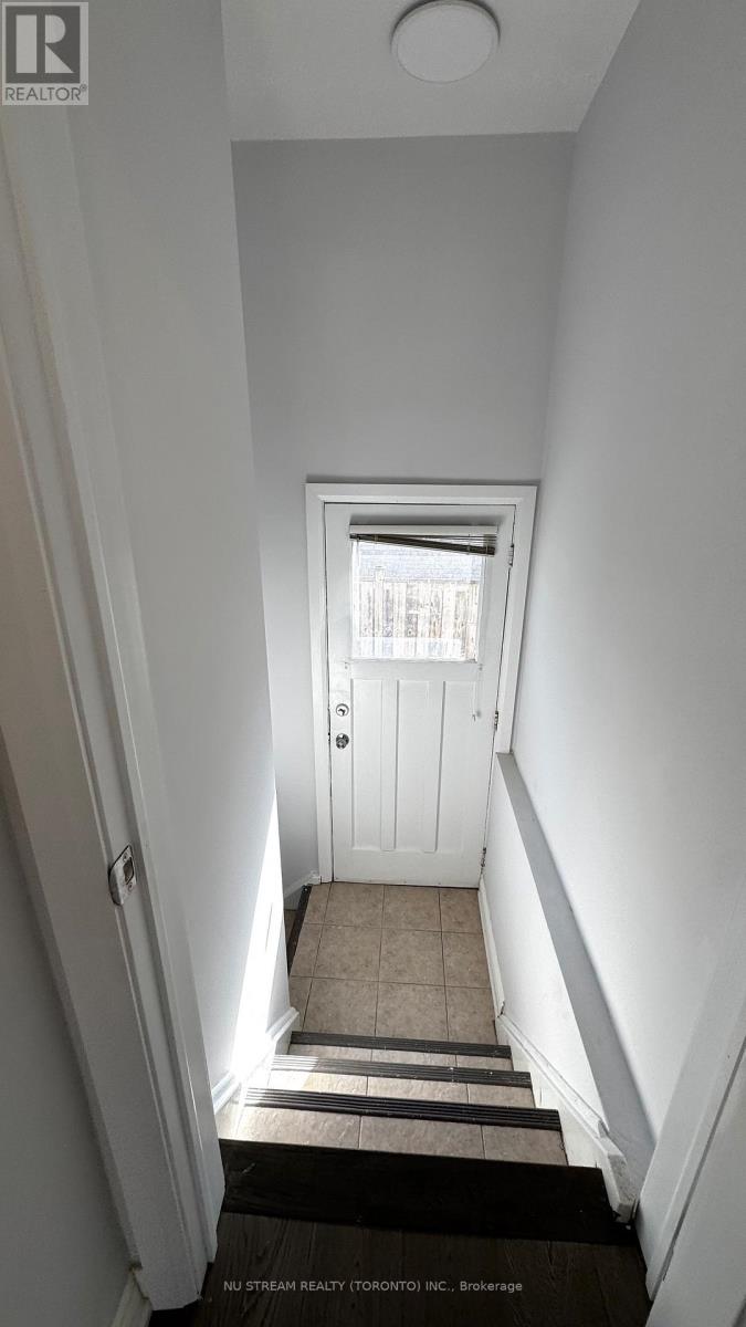 261 Essex Avenue, Richmond Hill, Ontario  L4C 2C3 - Photo 13 - N13147622