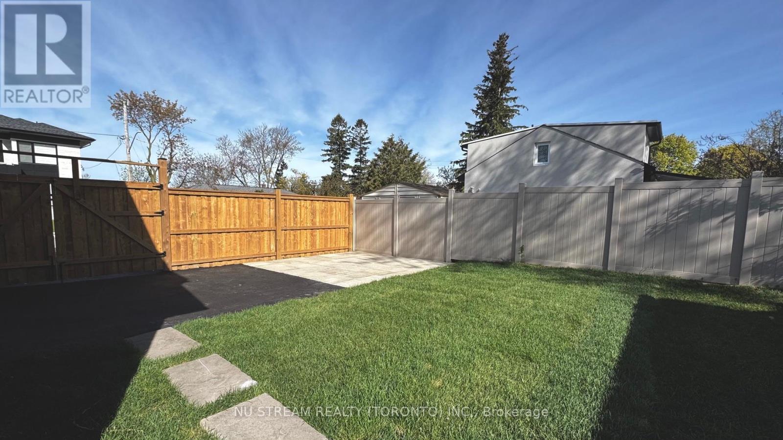 261 Essex Avenue, Richmond Hill, Ontario  L4C 2C3 - Photo 20 - N13147622