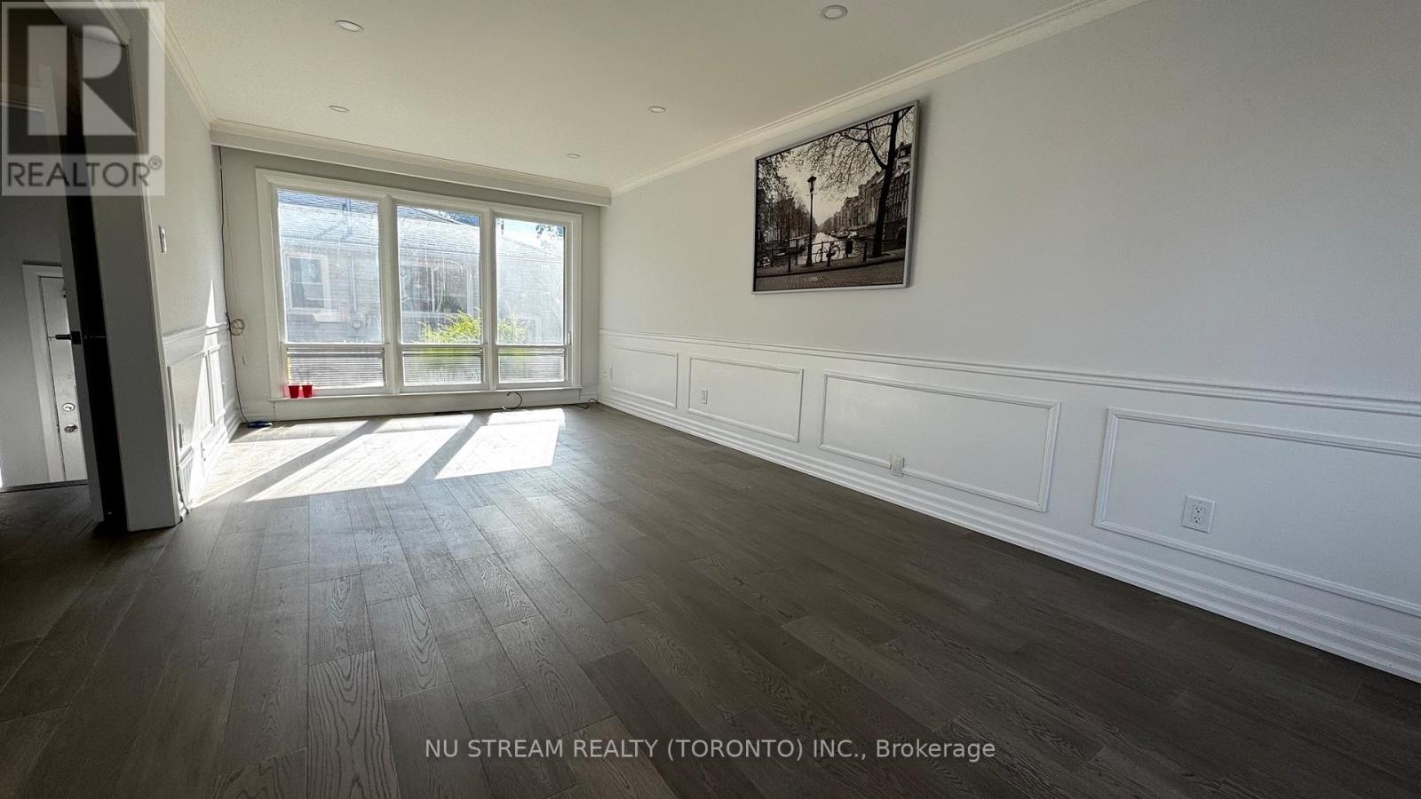261 Essex Avenue, Richmond Hill, Ontario  L4C 2C3 - Photo 5 - N13147622