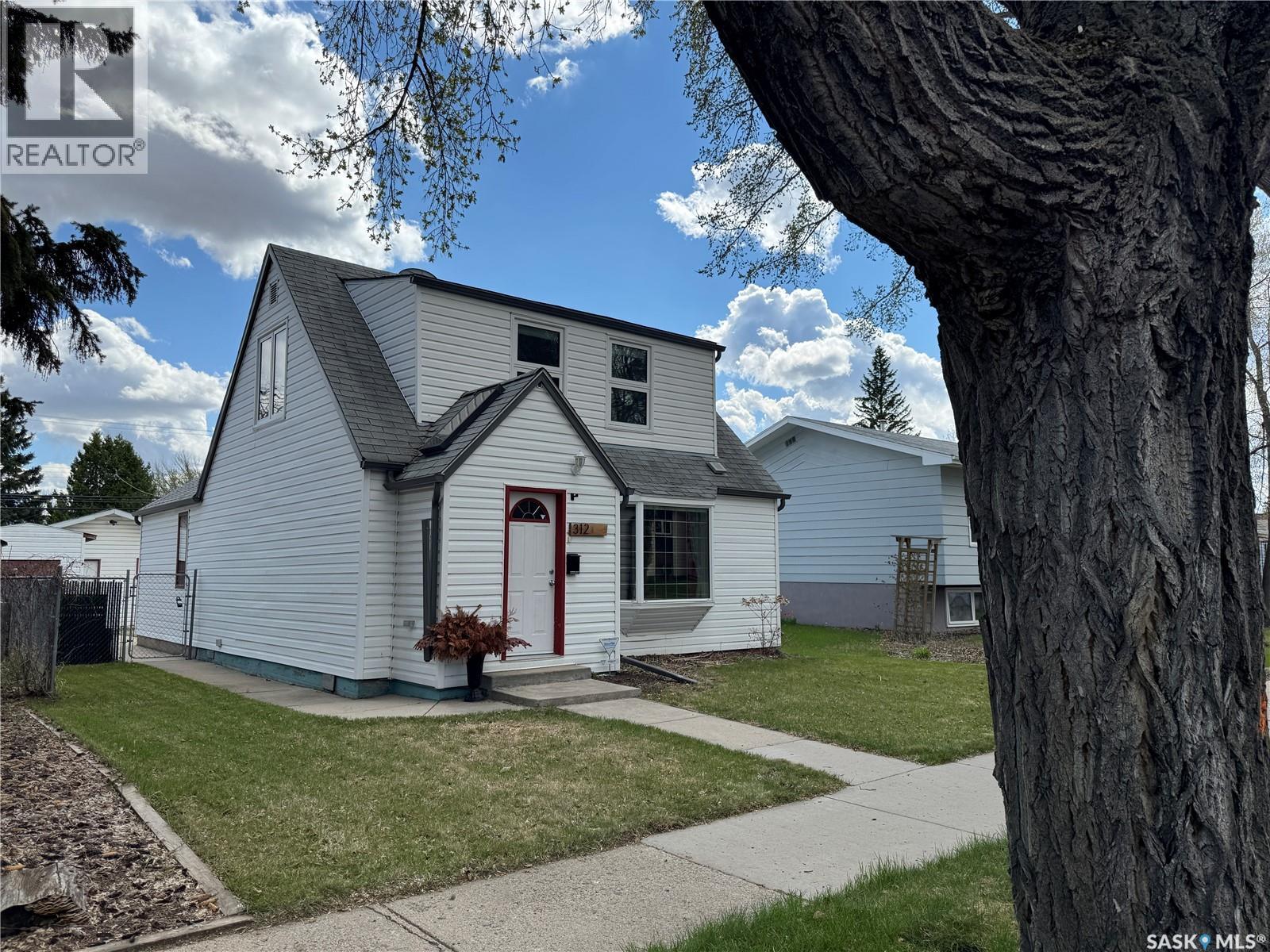 312 1st STREET E, Saskatoon, Saskatchewan