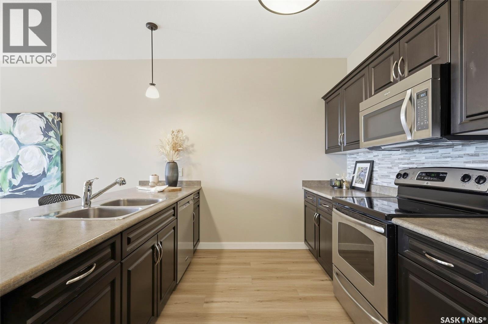 451 Henick Crescent, Saskatoon, Saskatchewan  S7R 0J4 - Photo 6 - SK036308