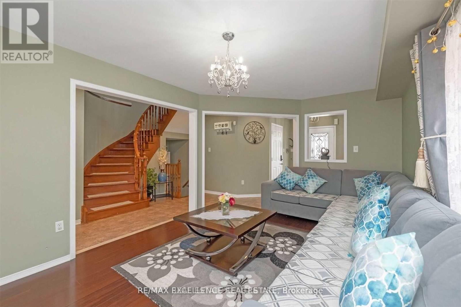 34 Snowberry Crescent S, Halton Hills, Ontario L7G 6M4 - Photo 5 - W13147650