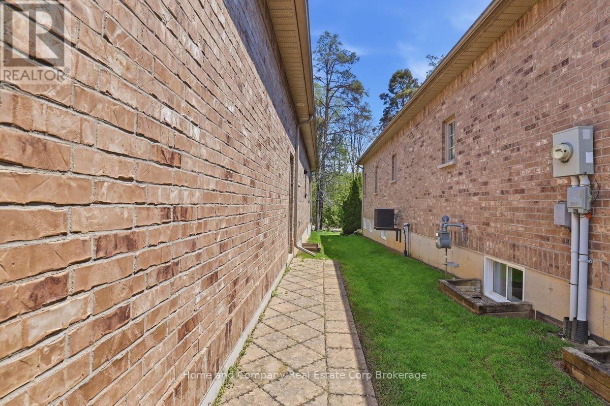 28 North Pointe Drive, Stratford, Ontario N5A 8C3 - Photo 43 - X12919364