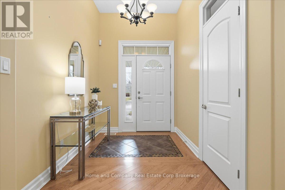 28 North Pointe Drive, Stratford, Ontario N5A 8C3 - Photo 6 - X12919364