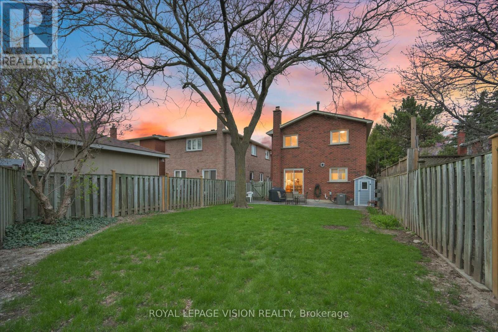126 Richbell Street, Vaughan, Ontario  L4J 5X2 - Photo 3 - N13106236