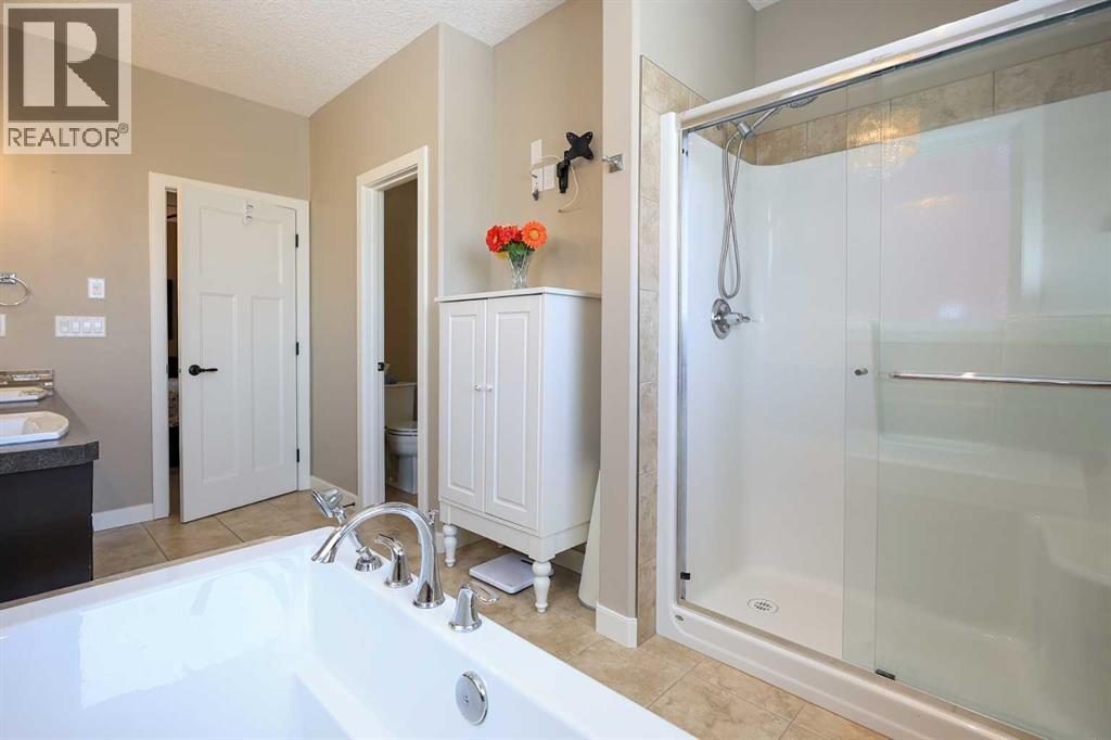 146 Sutherland Close, Red Deer, Alberta  T4R 0L5 - Photo 19 - A2312669