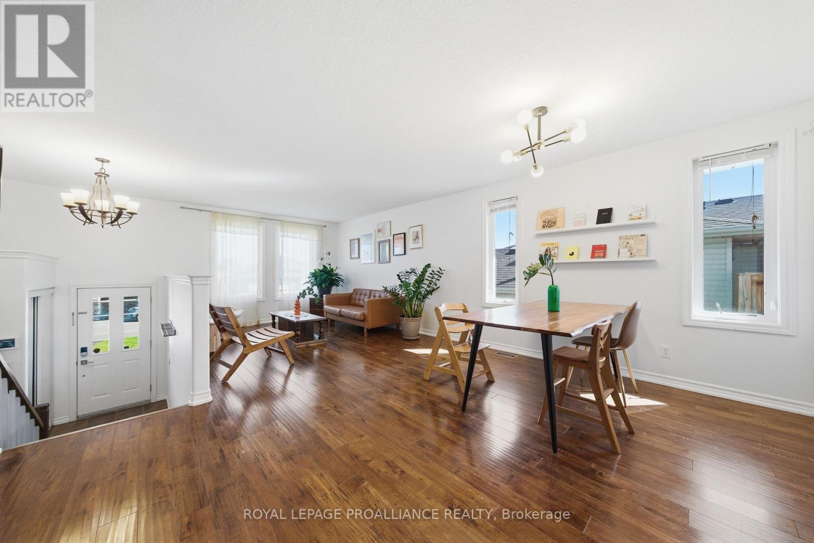 12 Ridgeview Lane, Quinte West, Ontario  K8V 5P8 - Photo 5 - X13147720