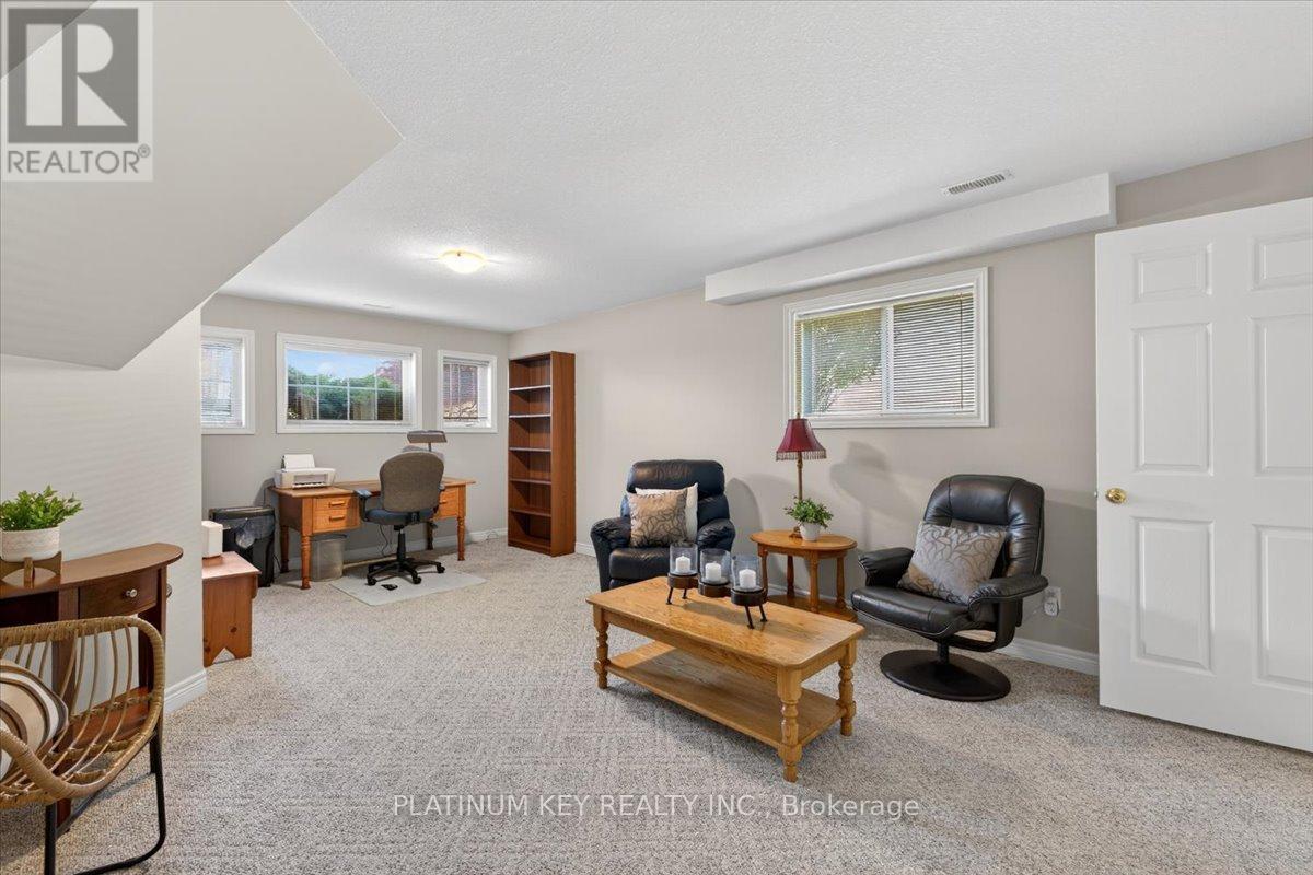 519 Darcy Drive, Strathroy-Caradoc (Ne), Ontario  N7G 4L1 - Photo 17 - X13147746