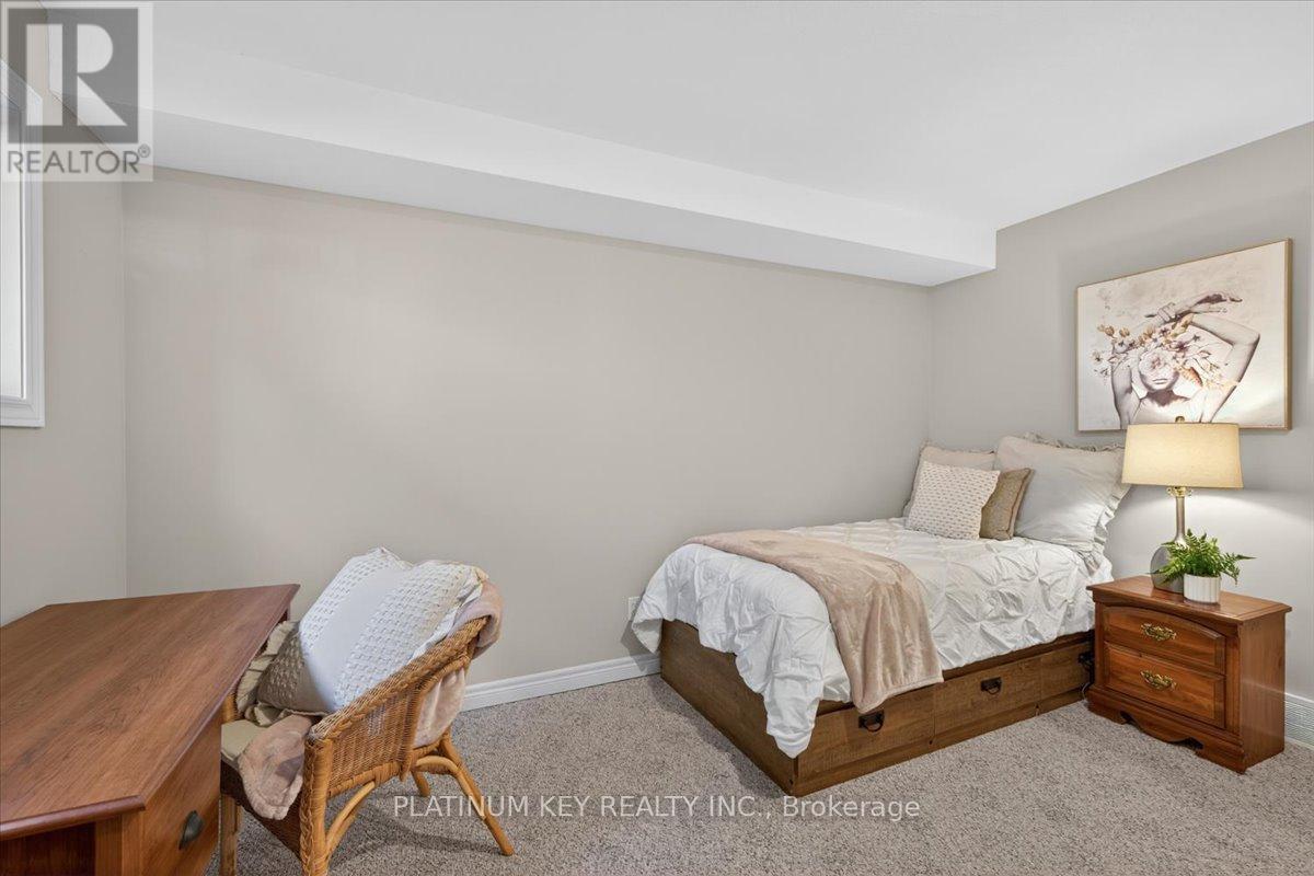 519 Darcy Drive, Strathroy-Caradoc (Ne), Ontario  N7G 4L1 - Photo 19 - X13147746
