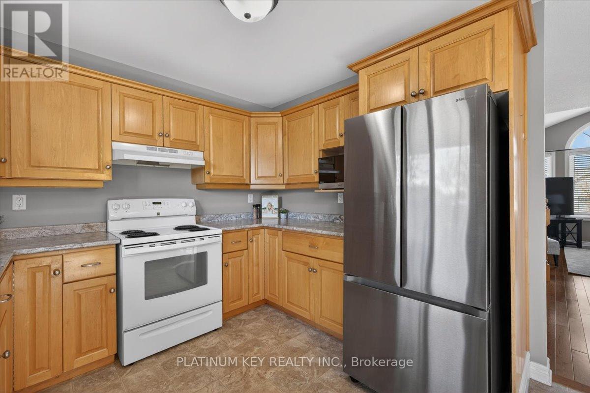 519 Darcy Drive, Strathroy-Caradoc (Ne), Ontario  N7G 4L1 - Photo 9 - X13147746