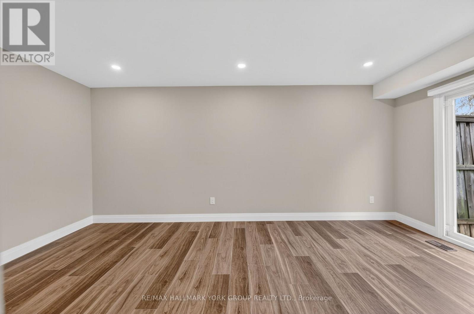 176 Spruce Street, Aurora, Ontario  L4G 3P3 - Photo 10 - N13131546