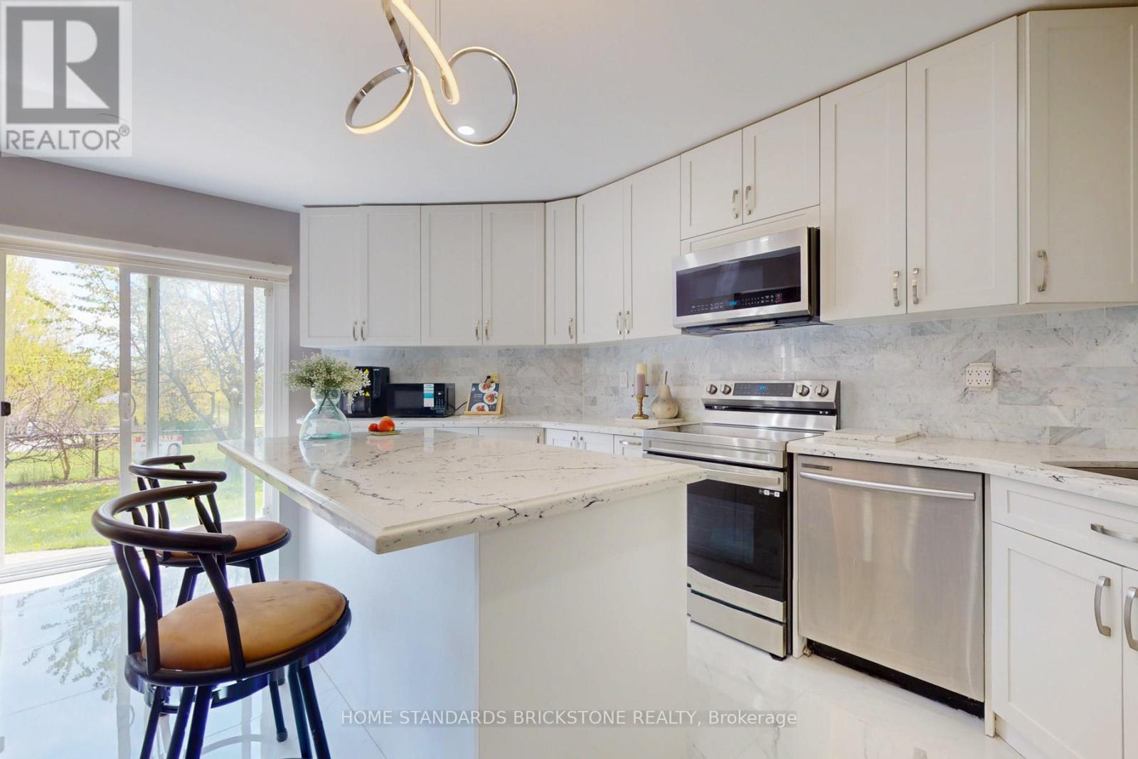 65 Springer Drive S, Richmond Hill, Ontario  L4C 0G3 - Photo 24 - N13138082