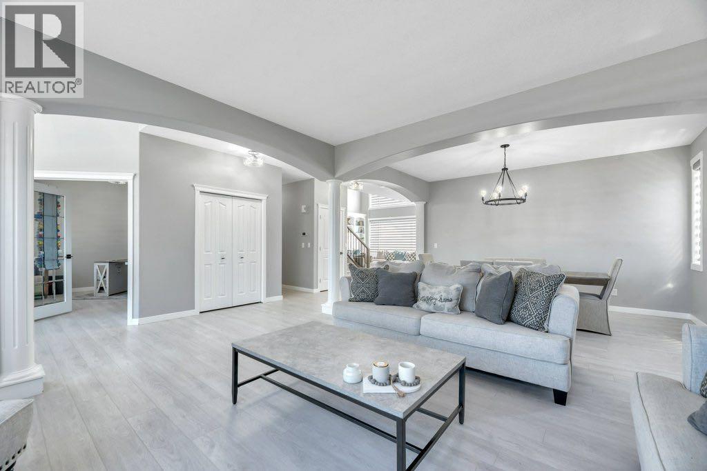 712 East Chestermere Drive, Chestermere, Alberta  T1X 1A5 - Photo 9 - A2309919
