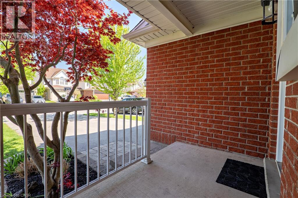 635 Bonavista Drive, Waterloo, Ontario  N2K 4B3 - Photo 3 - 40825888