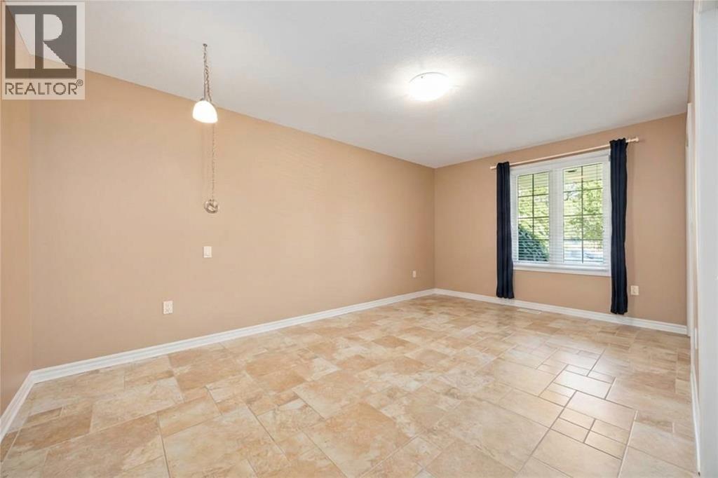 207 Cassandra Boulevard, Sarnia, Ontario  N7S 0A3 - Photo 10 - 26011413