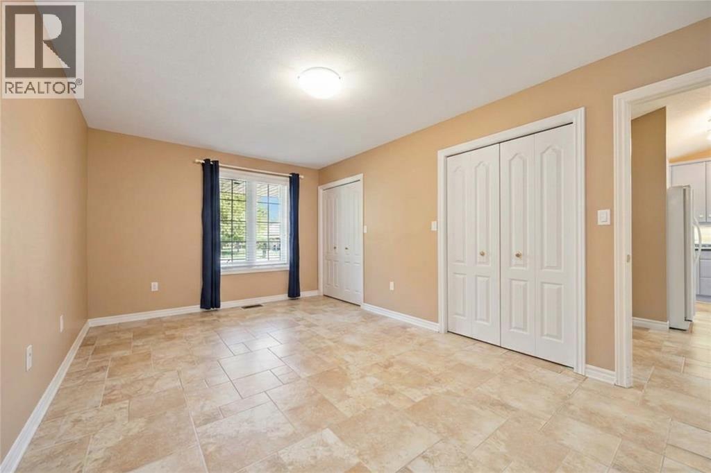 207 Cassandra Boulevard, Sarnia, Ontario  N7S 0A3 - Photo 11 - 26011413