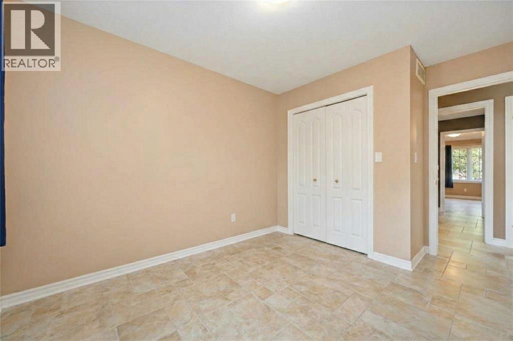 207 Cassandra Boulevard, Sarnia, Ontario  N7S 0A3 - Photo 9 - 26011413