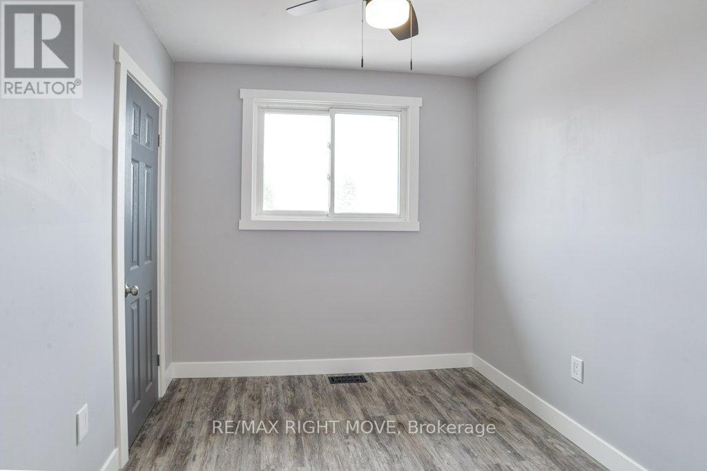 636 Mississaga Street W, Orillia, Ontario  L3V 3C6 - Photo 17 - S12964718
