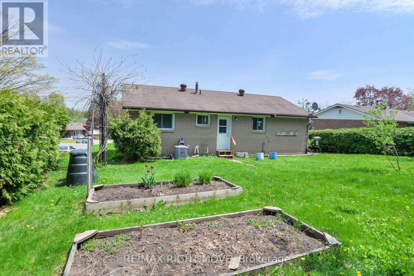 636 Mississaga Street W, Orillia, Ontario  L3V 3C6 - Photo 26 - S12964718