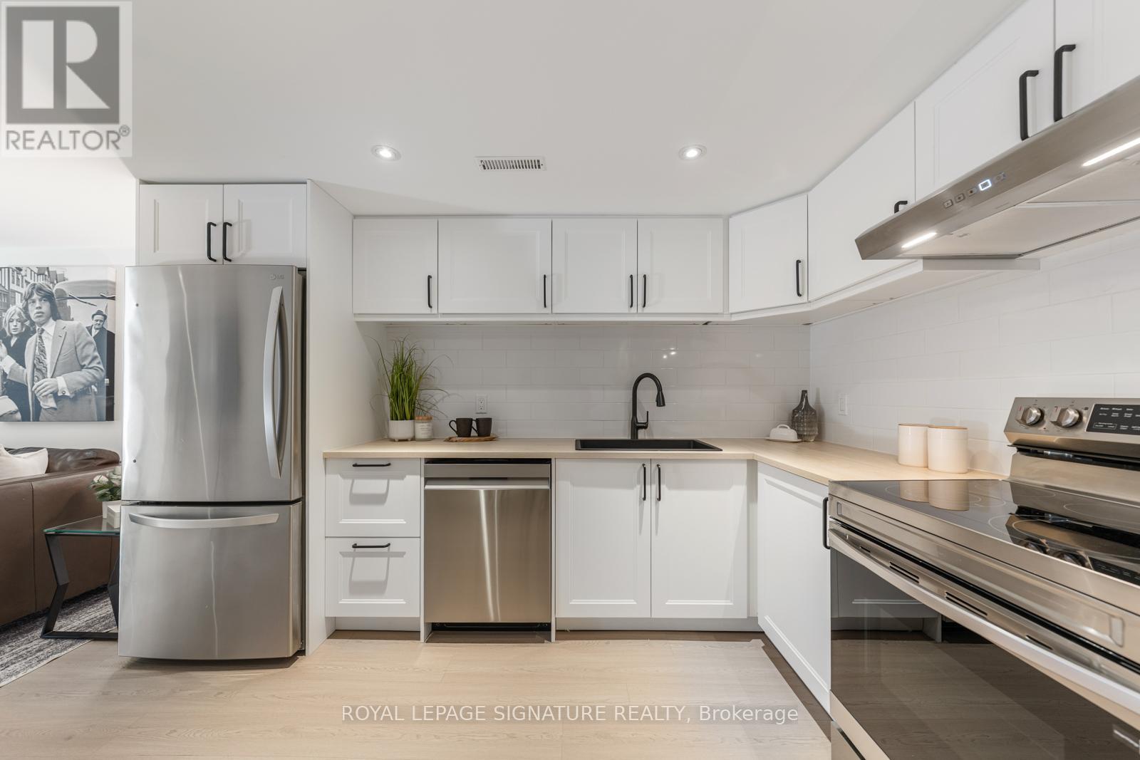 917 Vistula Drive, Pickering, Ontario  L1W 2L7 - Photo 35 - E13147694