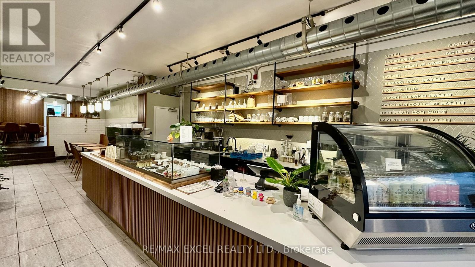 1060 GERRARD STREET E, Toronto, Ontario