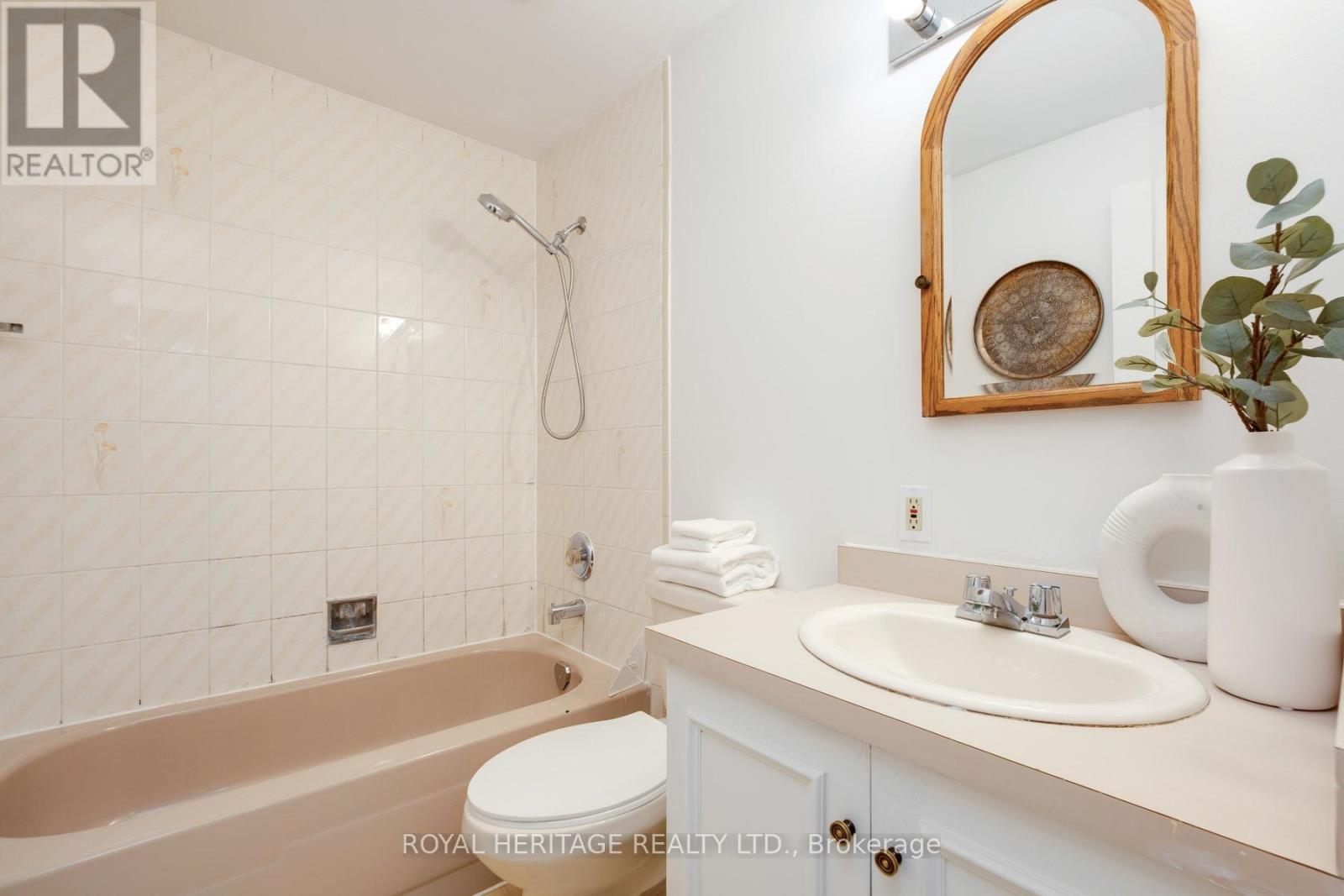 43 Clover Ridge Drive W, Ajax, Ontario L1S 3M6 - Photo 21 - E13147738