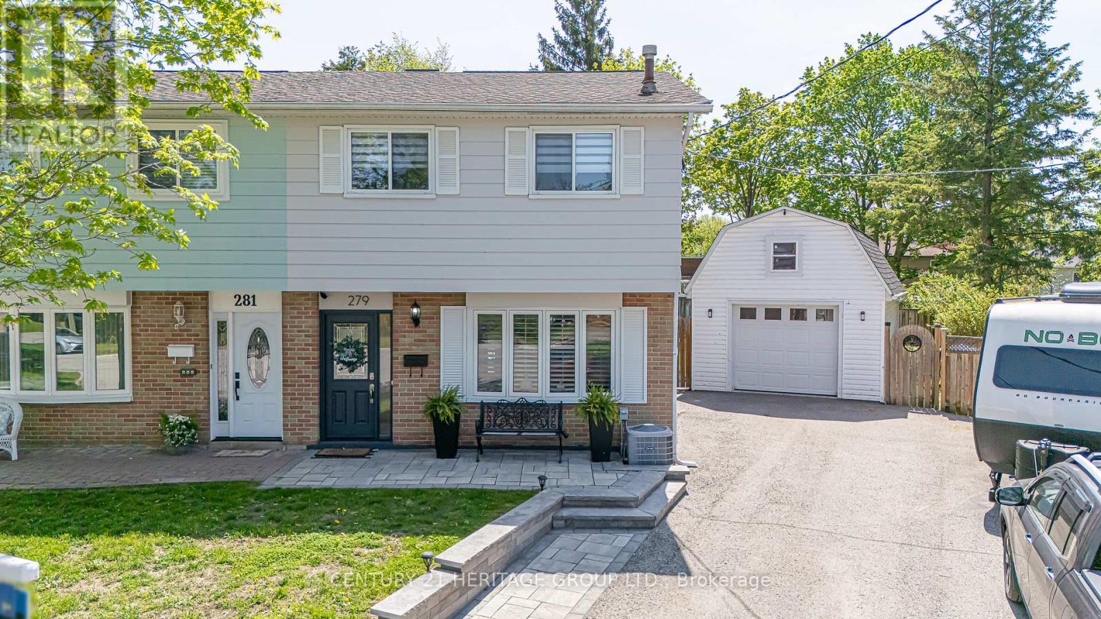 279 ROCKWAY COURT, Newmarket, Ontario