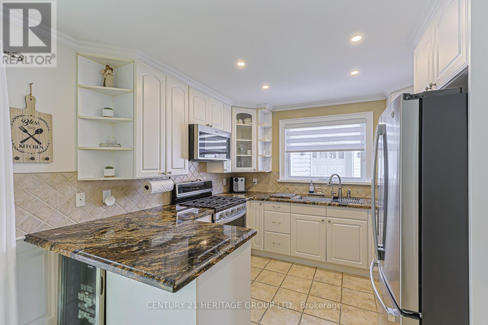 279 Rockway Court, Newmarket, Ontario  L3Y 3M3 - Photo 10 - N13147692