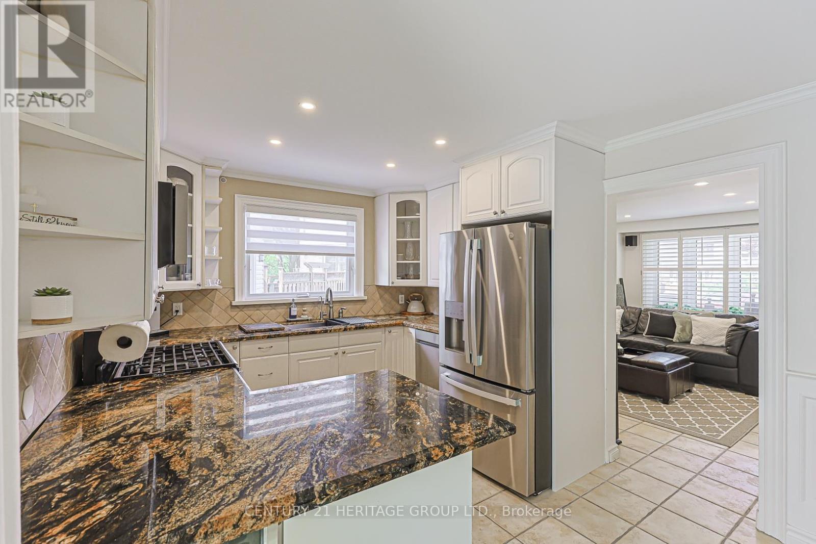 279 Rockway Court, Newmarket, Ontario  L3Y 3M3 - Photo 11 - N13147692
