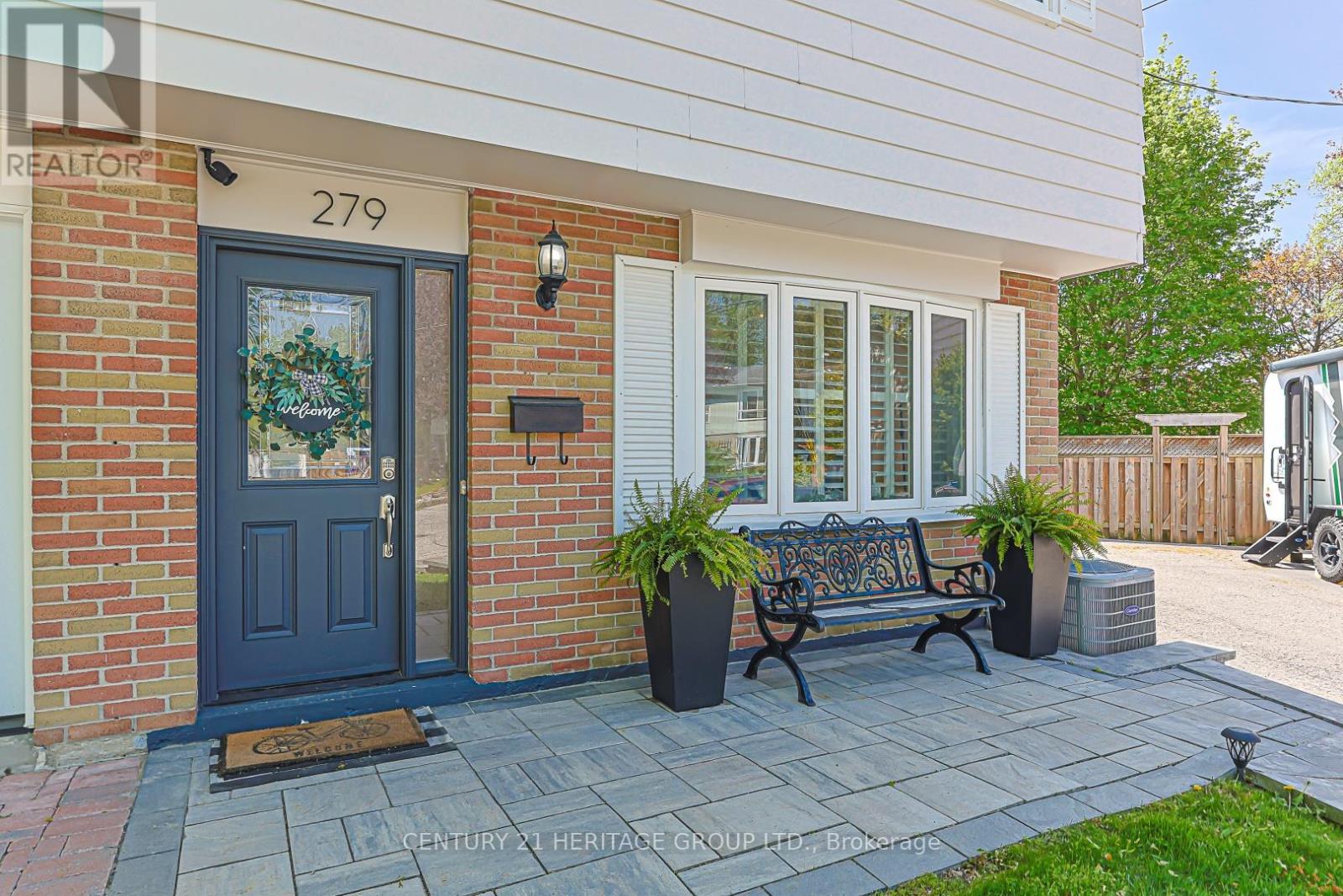 279 Rockway Court, Newmarket, Ontario  L3Y 3M3 - Photo 3 - N13147692